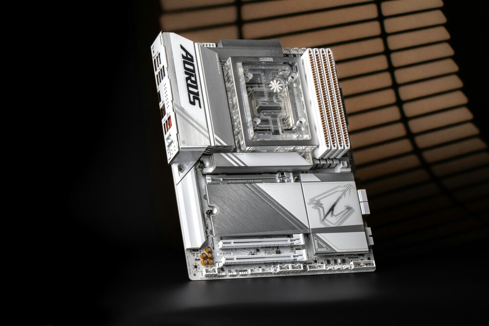 x870とx870eマザボの特徴